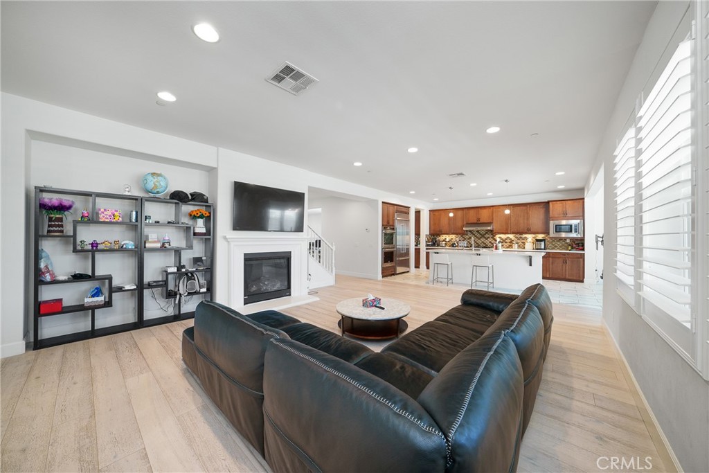 6346 Sloane Court Property Photo 8