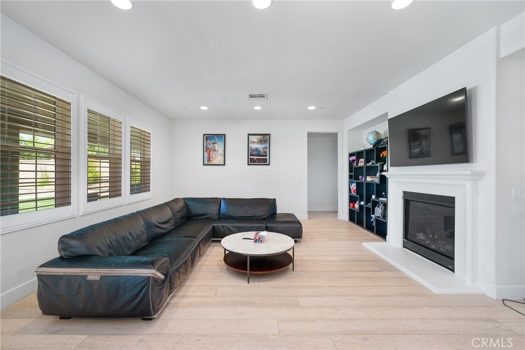6346 Sloane Court Property Photo 10