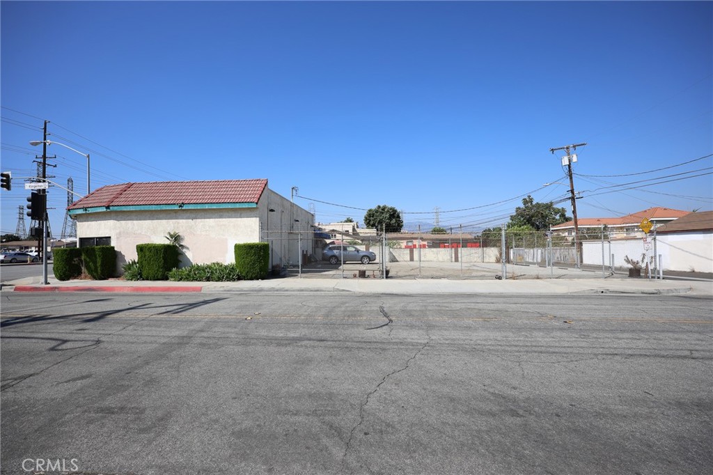 2404 San Gabriel Boulevard Property Photo 10