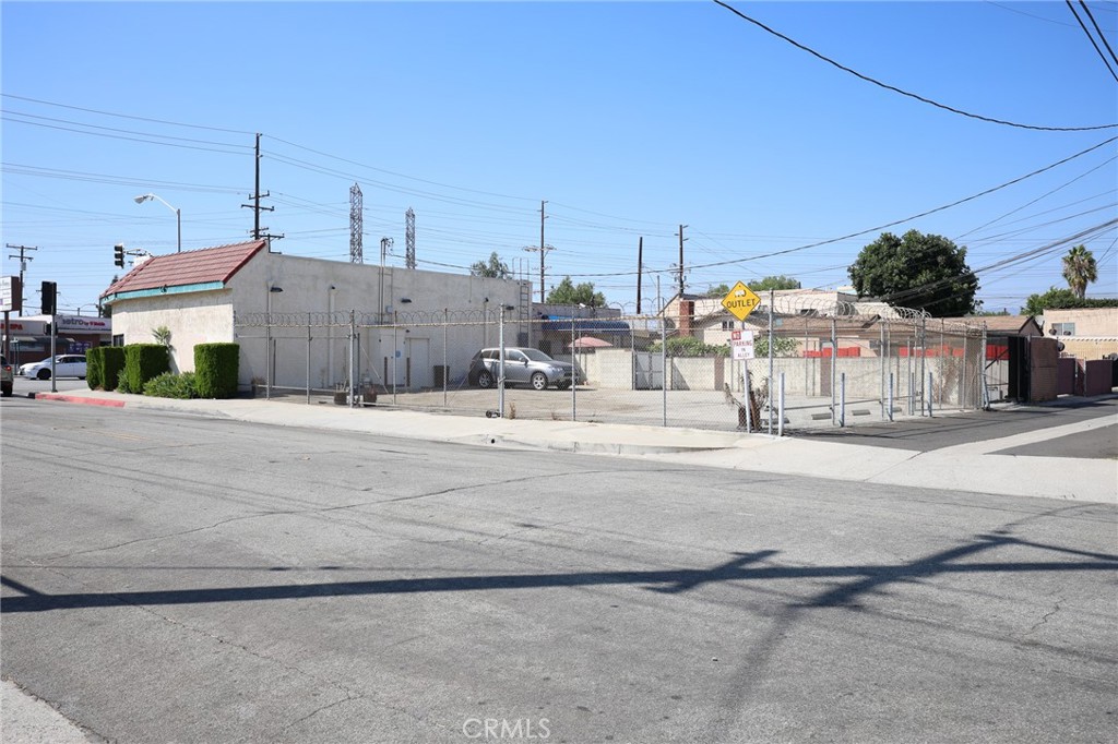 2404 San Gabriel Boulevard Property Photo 11