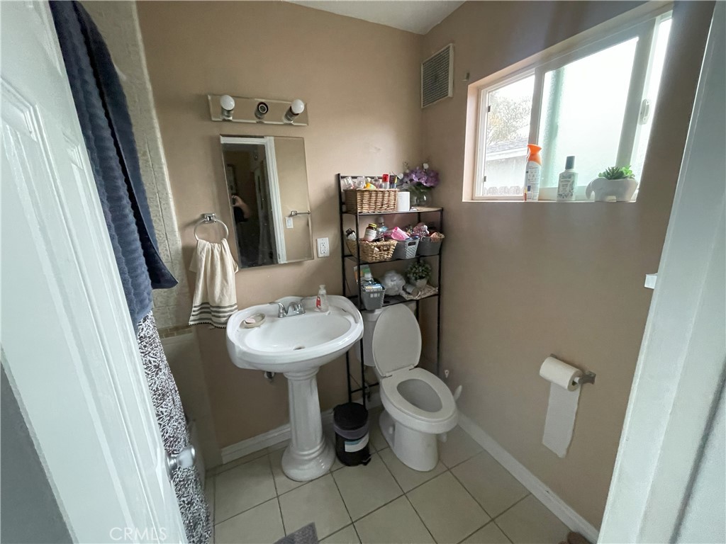 20518 Raymond Avenue Property Photo 6