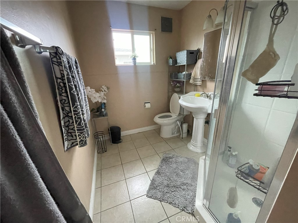 20518 Raymond Avenue Property Photo 7