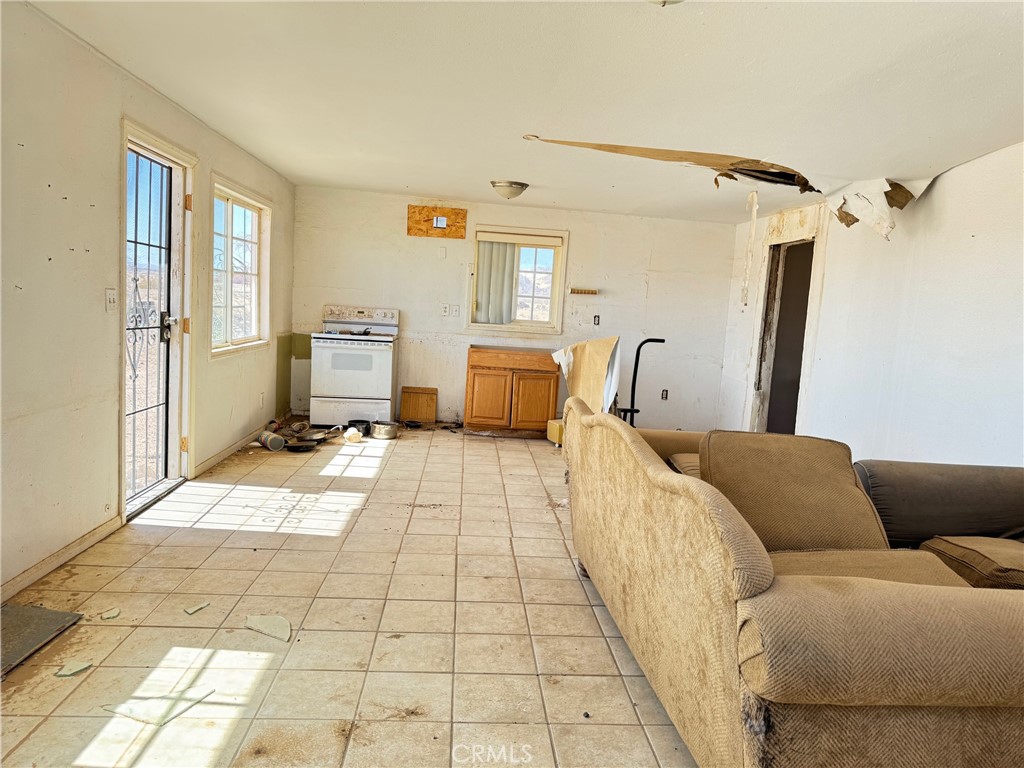 81118 Screech Owl Road Property Photo 2