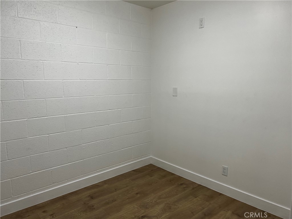 8422 S San Pedro Street Property Photo 12