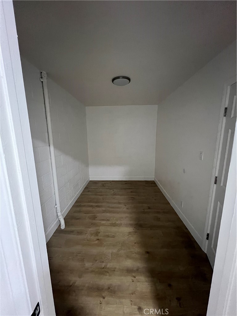 8422 S San Pedro Street Property Photo 14