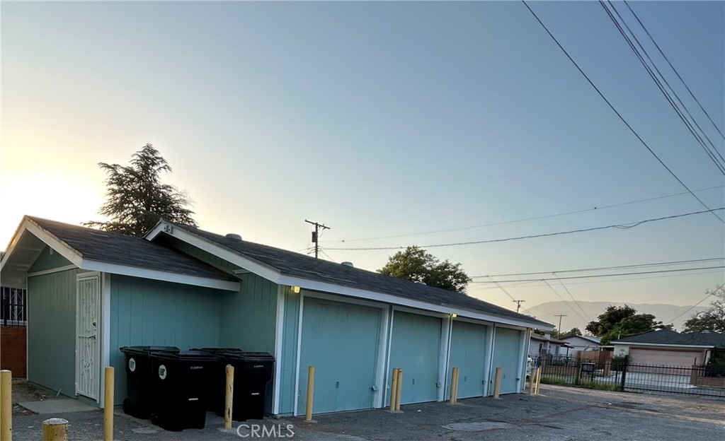 125 Magnolia Avenue A Property Photo 2