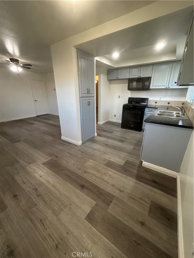 125 Magnolia Avenue A Property Photo 4