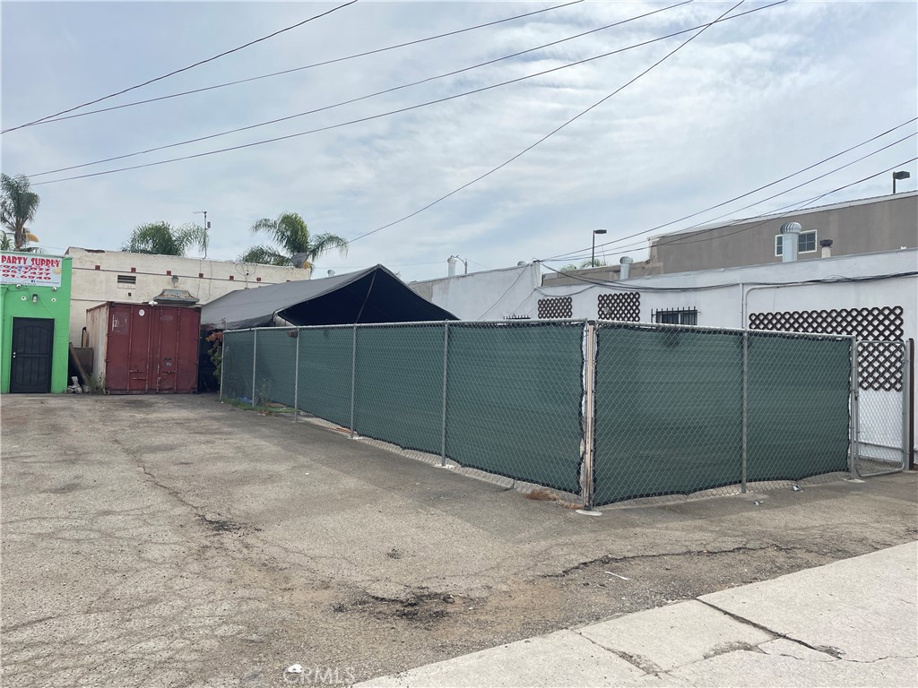 1045 W Gardena Boulevard Property Photo 6