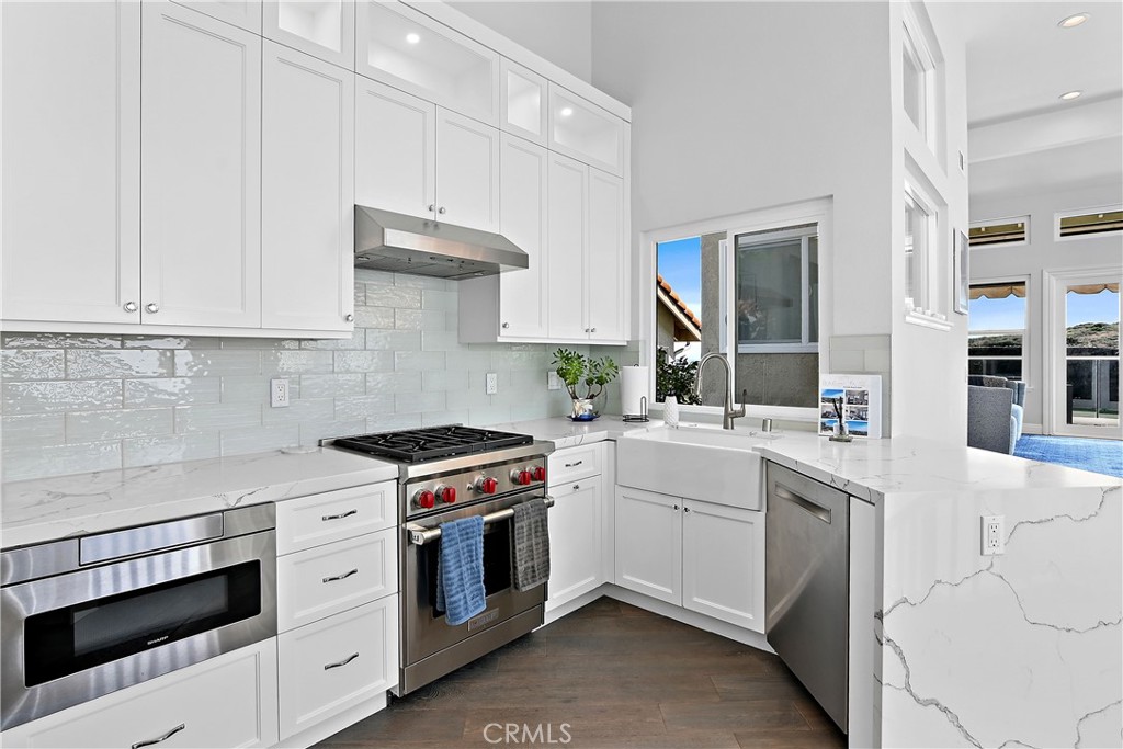 75 Palm Beach Court Property Photo 7