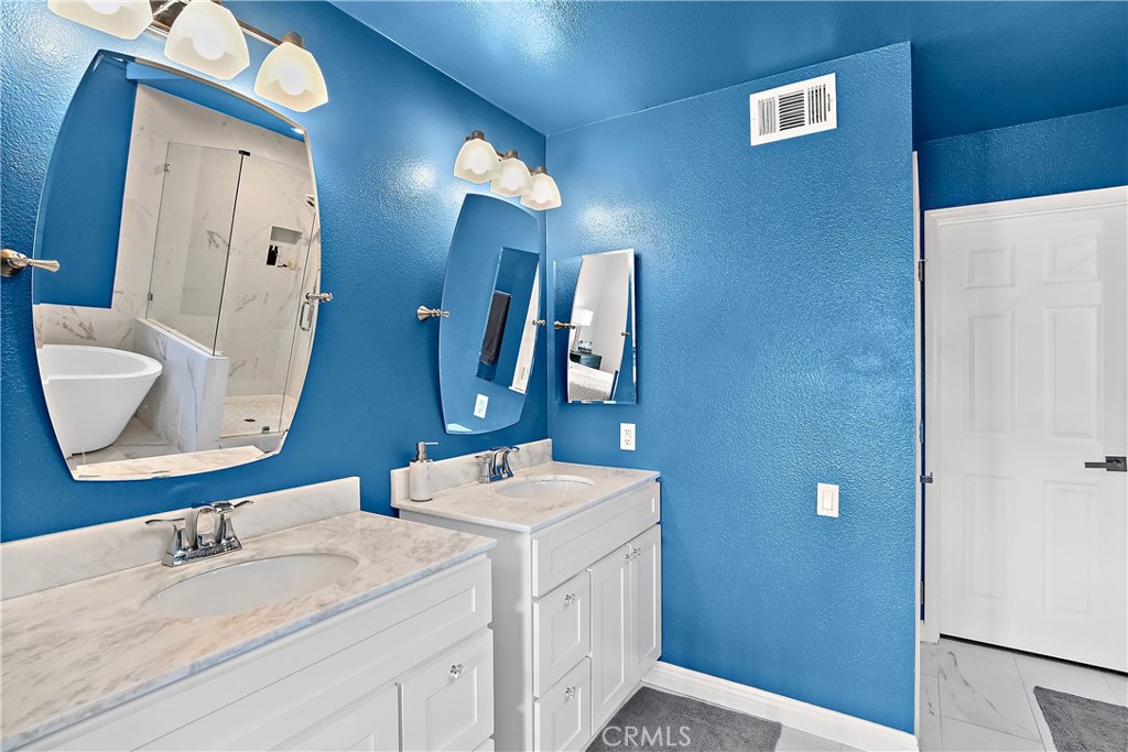 75 Palm Beach Court Property Photo 23