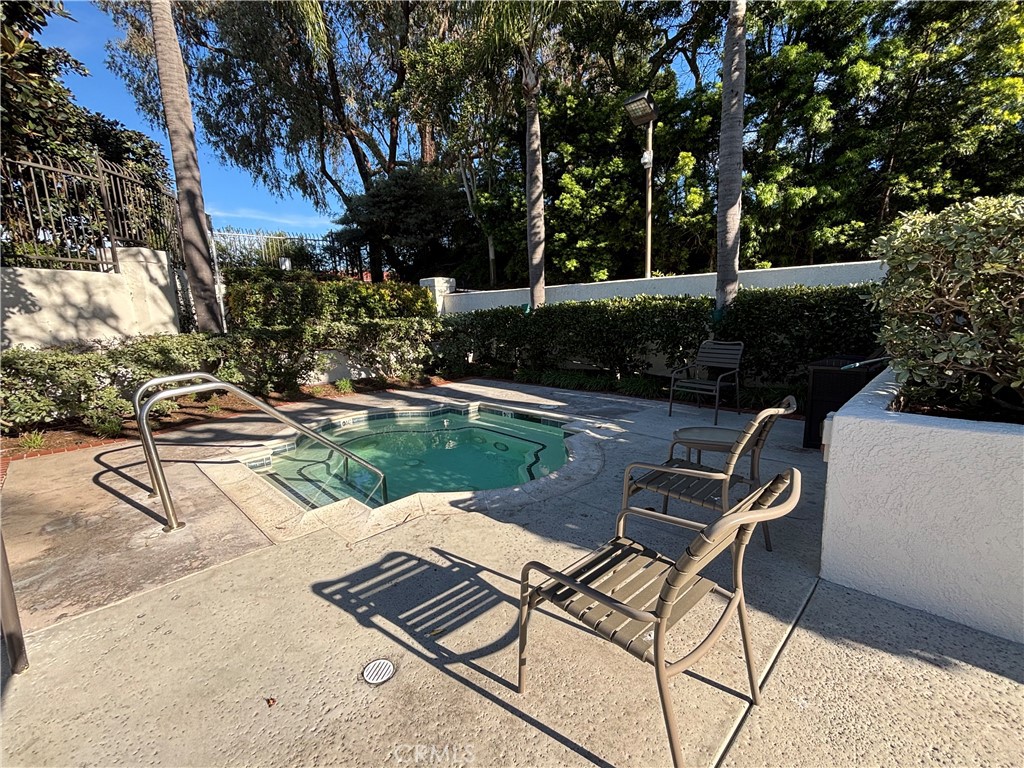 75 Palm Beach Court Property Photo 47