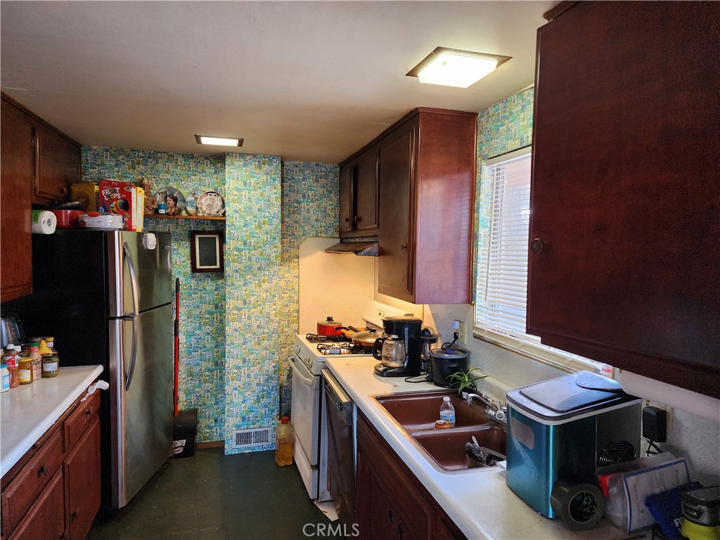 5464 Lone Pine Canyon Road Property Photo 12