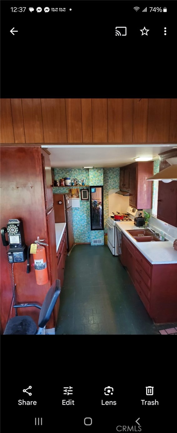 5464 Lone Pine Canyon Road Property Photo 15