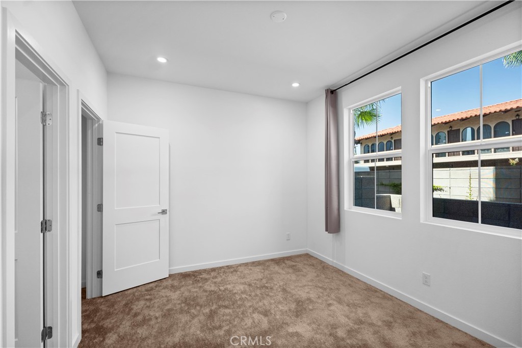 119 Jessup Way Property Photo 8