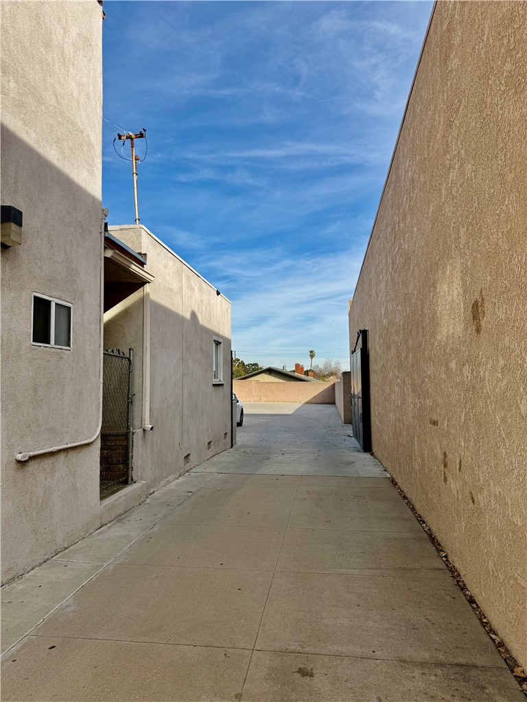 5608 Rosemead Boulevard Property Photo 10