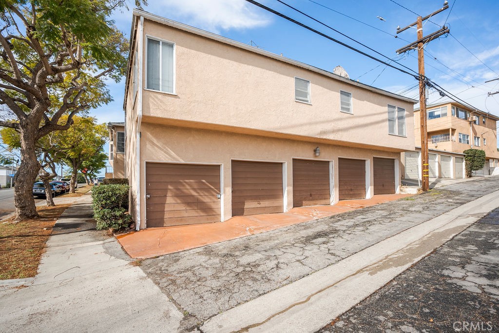 4479 W 61st Street Property Photo 8
