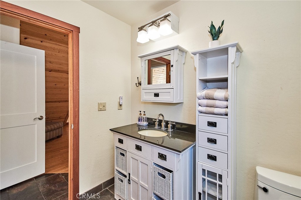 42639 Alta Vista Avenue Property Photo 24