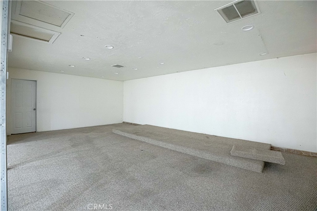 15623 Village Drive Property Photo 20
