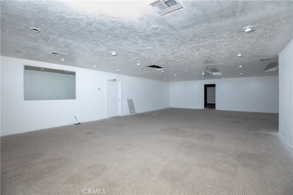 15623 Village Drive Property Photo 26