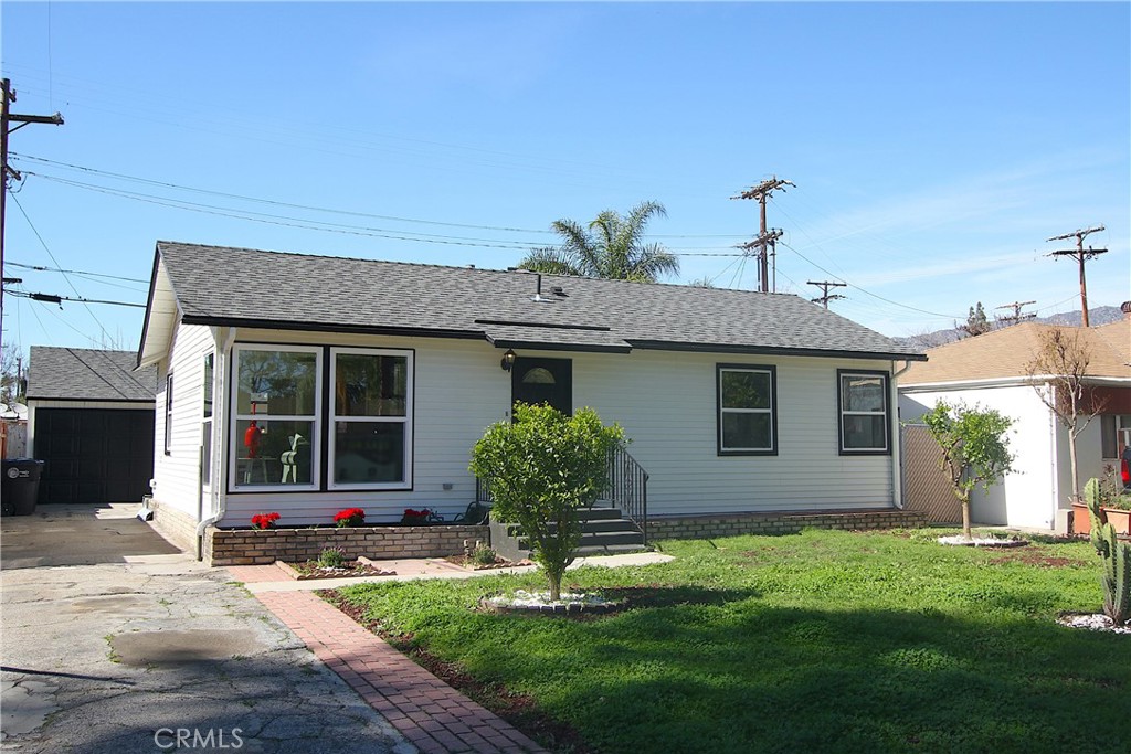 611 Davis Avenue Property Photo