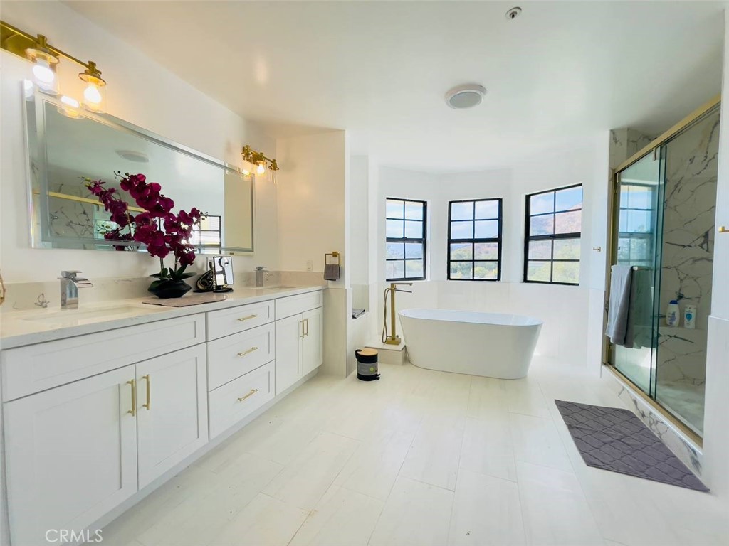 505 Lotus Lane Property Photo 23