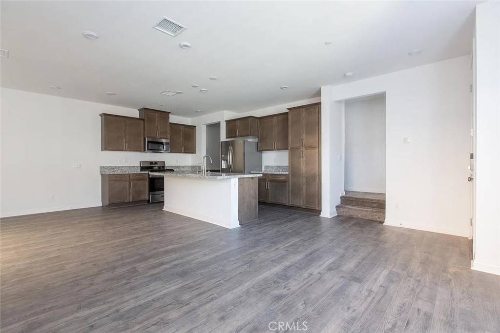 5599 Merano Way Property Photo 6