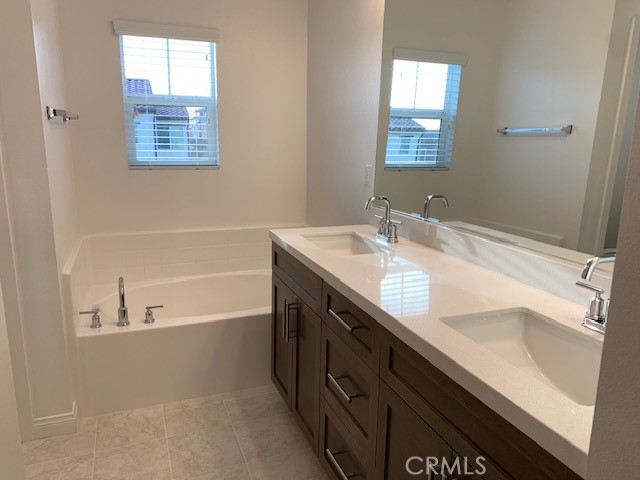 5599 Merano Way Property Photo 17