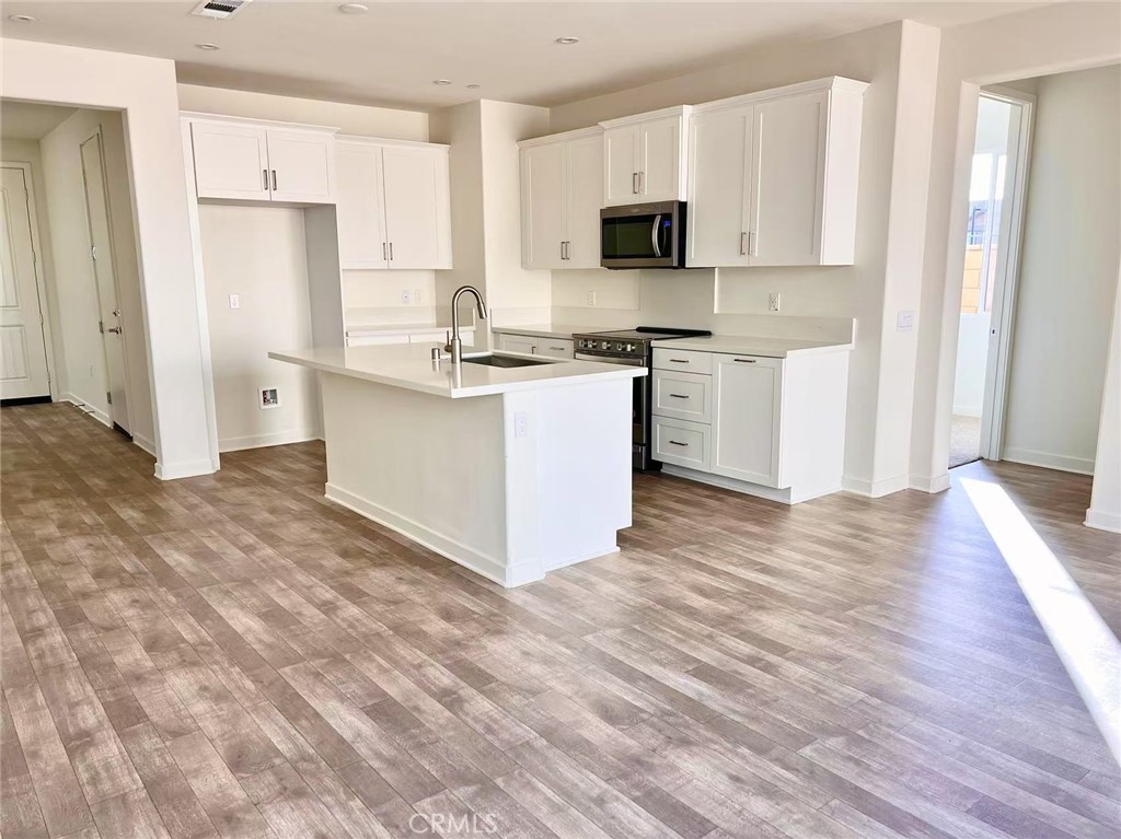 16062 Jaegar Property Photo 4