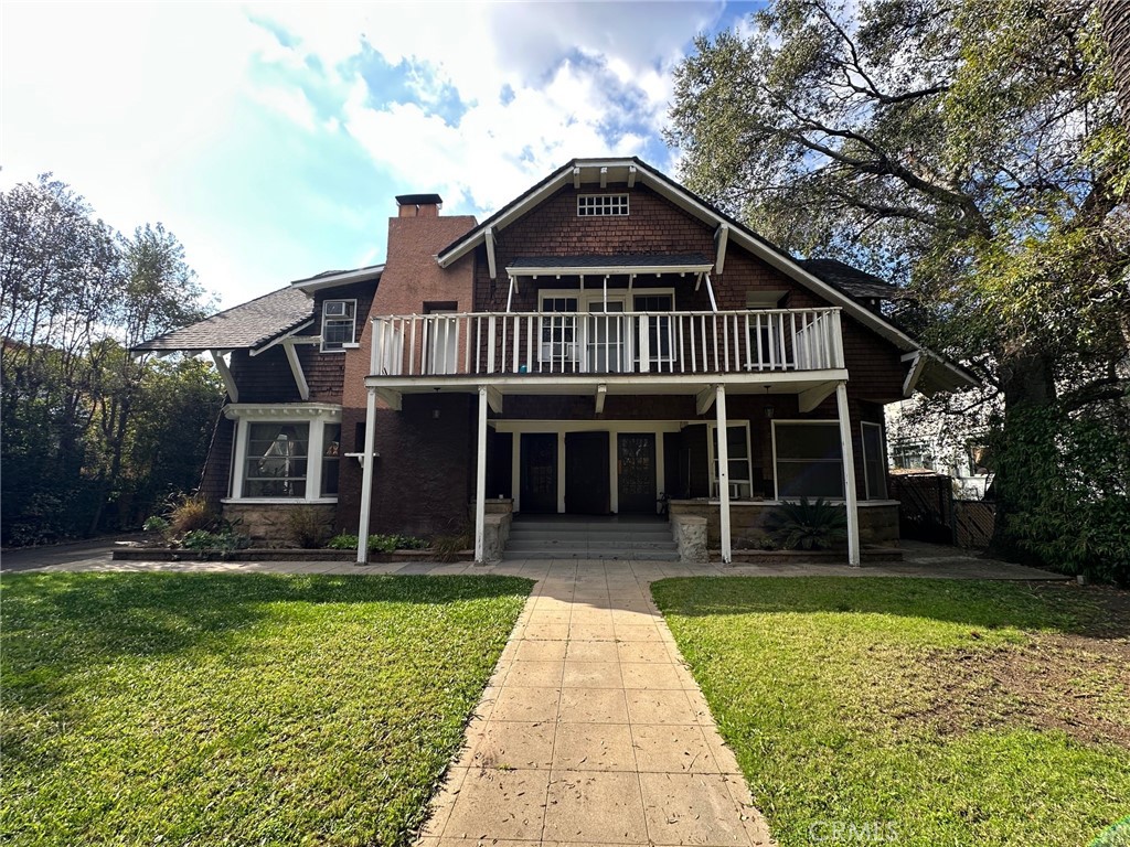 779 N Marengo Avenue Property Photo 1
