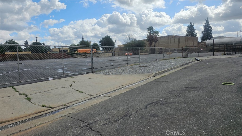5848 Ordway Street Property Photo 14