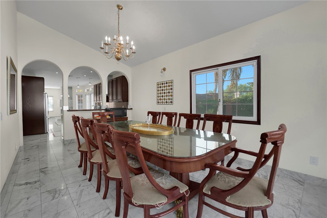 1048 Highlight Drive Property Photo 3