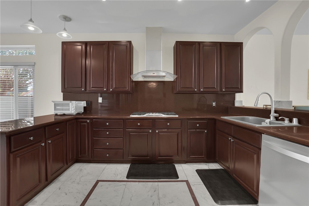 1048 Highlight Drive Property Photo 4