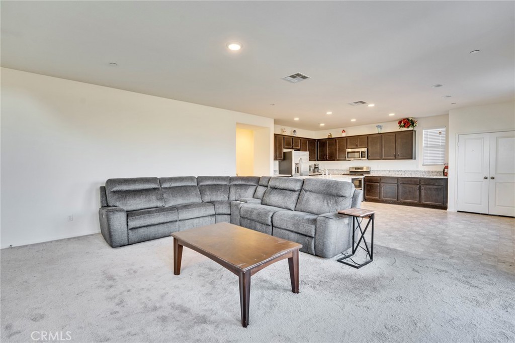 1404 Marble Way Property Photo 6