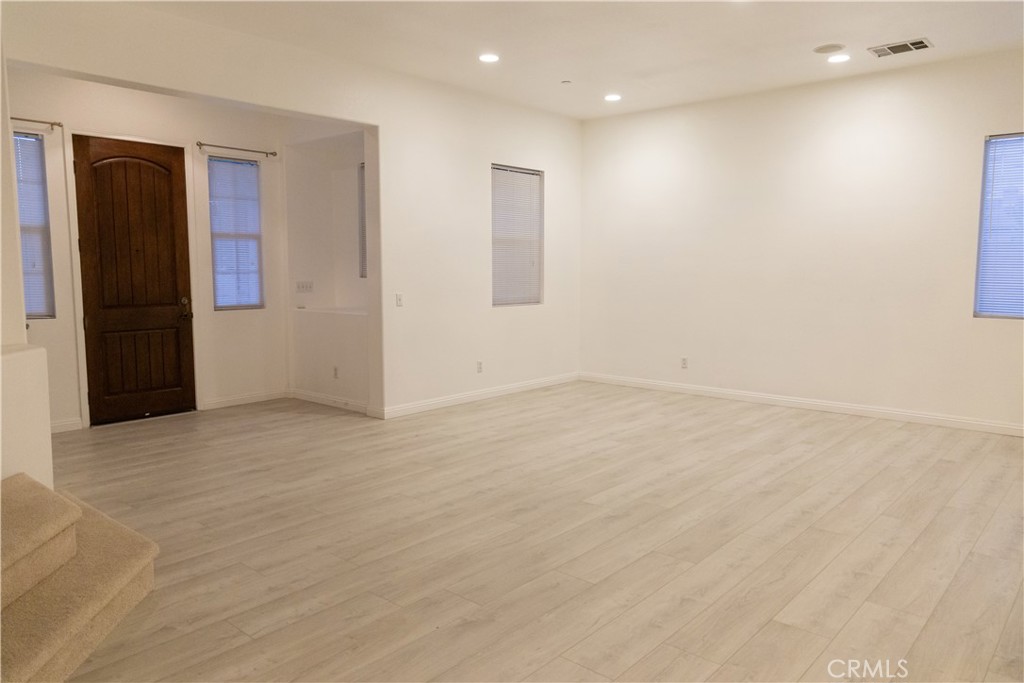 1594 Margit Street Property Photo 6