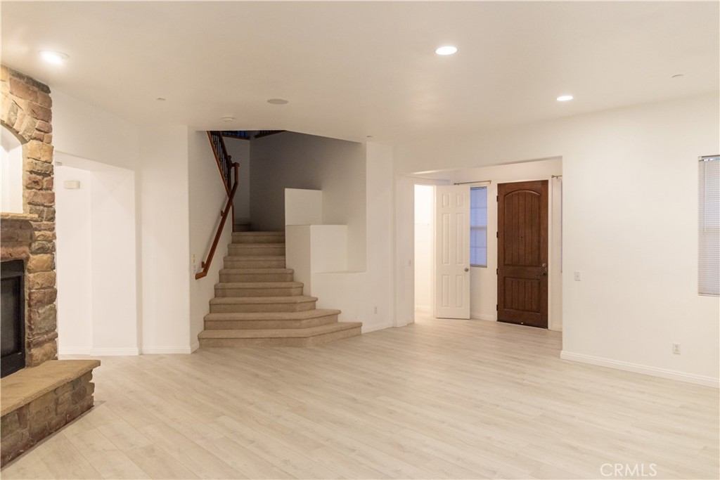 1594 Margit Street Property Photo 7