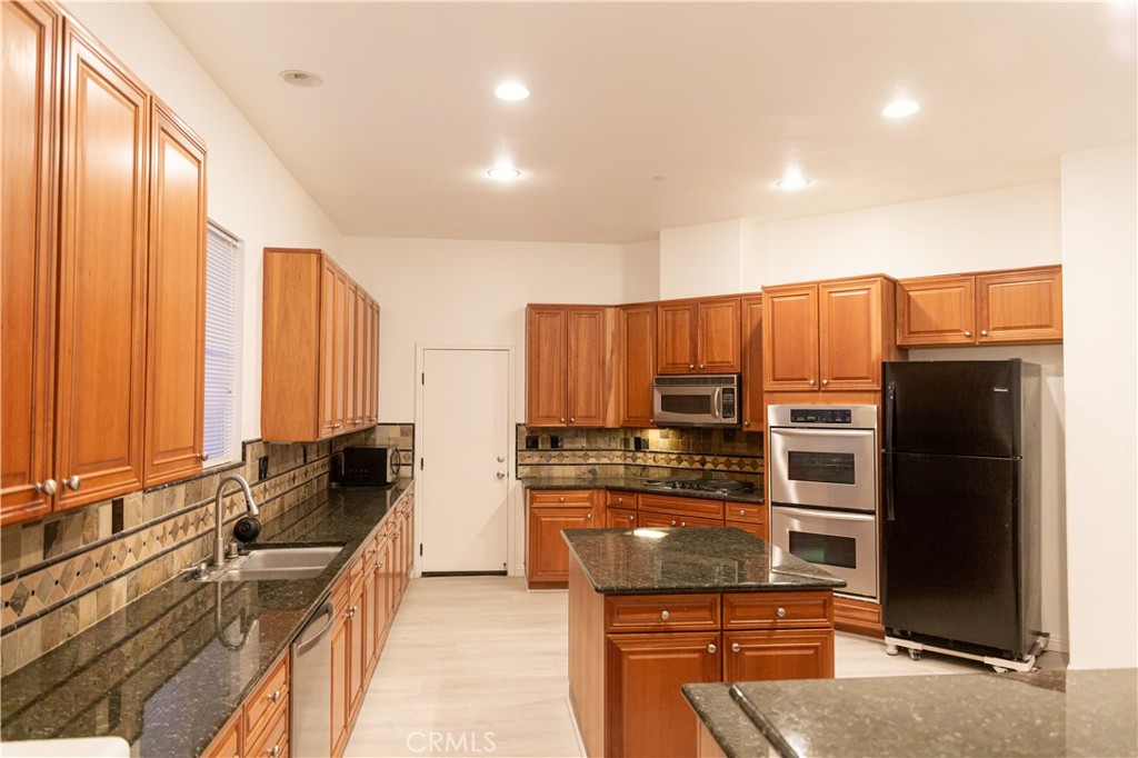 1594 Margit Street Property Photo 15