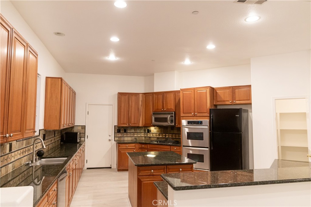 1594 Margit Street Property Photo 17