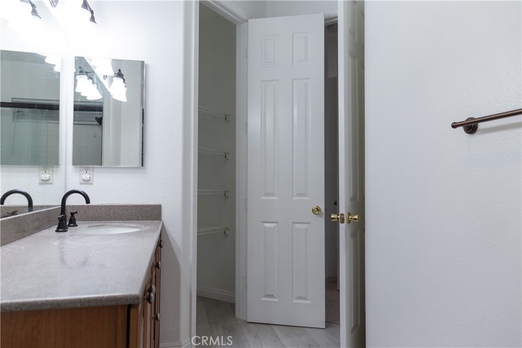 1594 Margit Street Property Photo 43