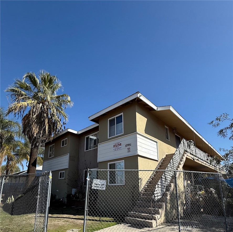 10951 Cantlay Street Property Photo