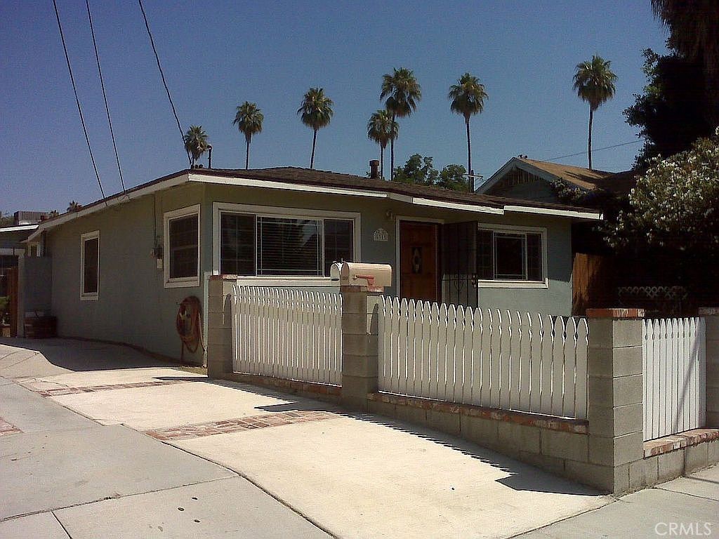 5317 Templeton Street Property Photo 1