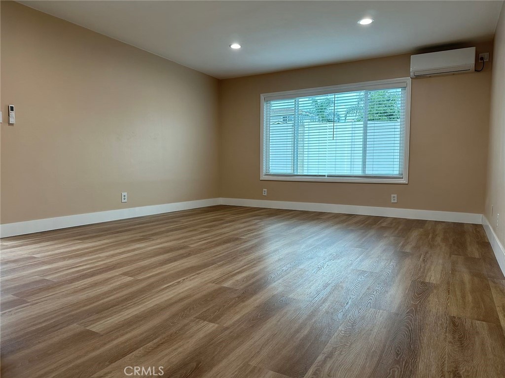 418 S Lincoln Avenue Property Photo 3