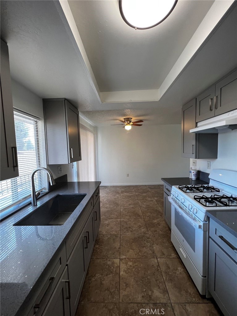 2044 S Nautical Street Property Photo 10