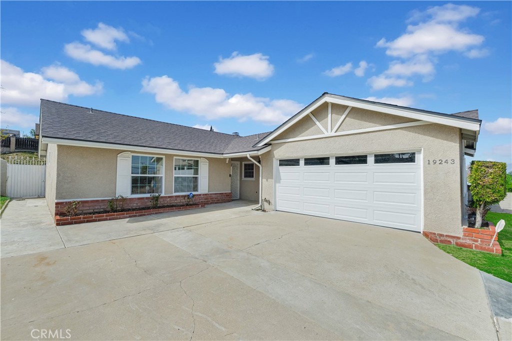 19243 Aguiro Street Property Photo