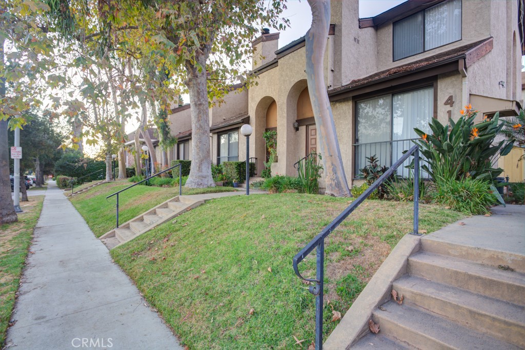 415 W Elk Avenue 7 Property Photo