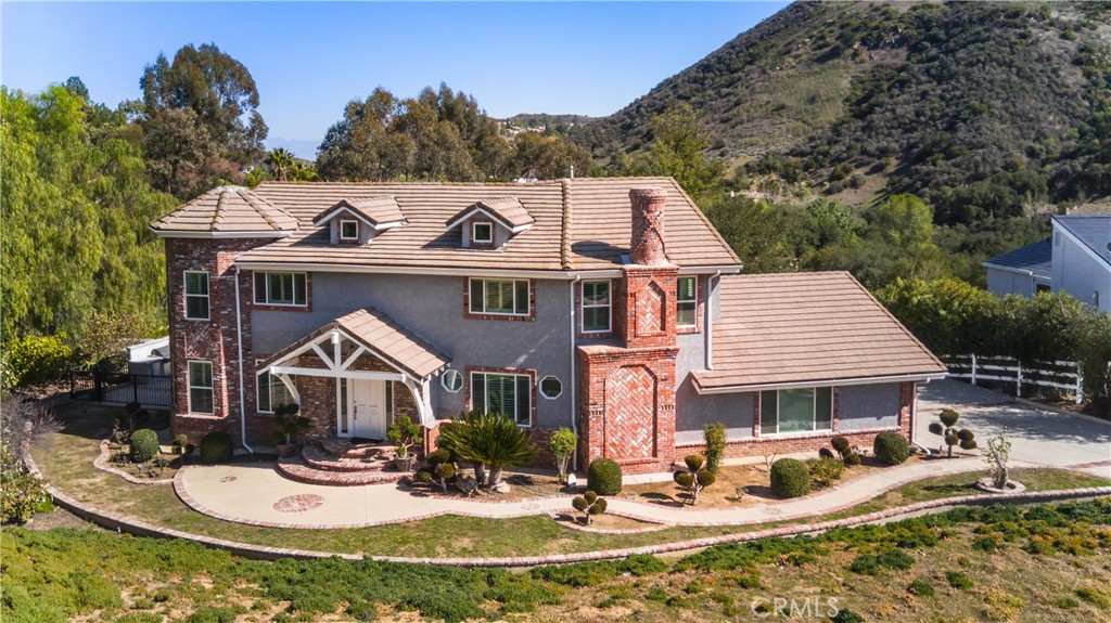 6 Bronco Lane Property Photo