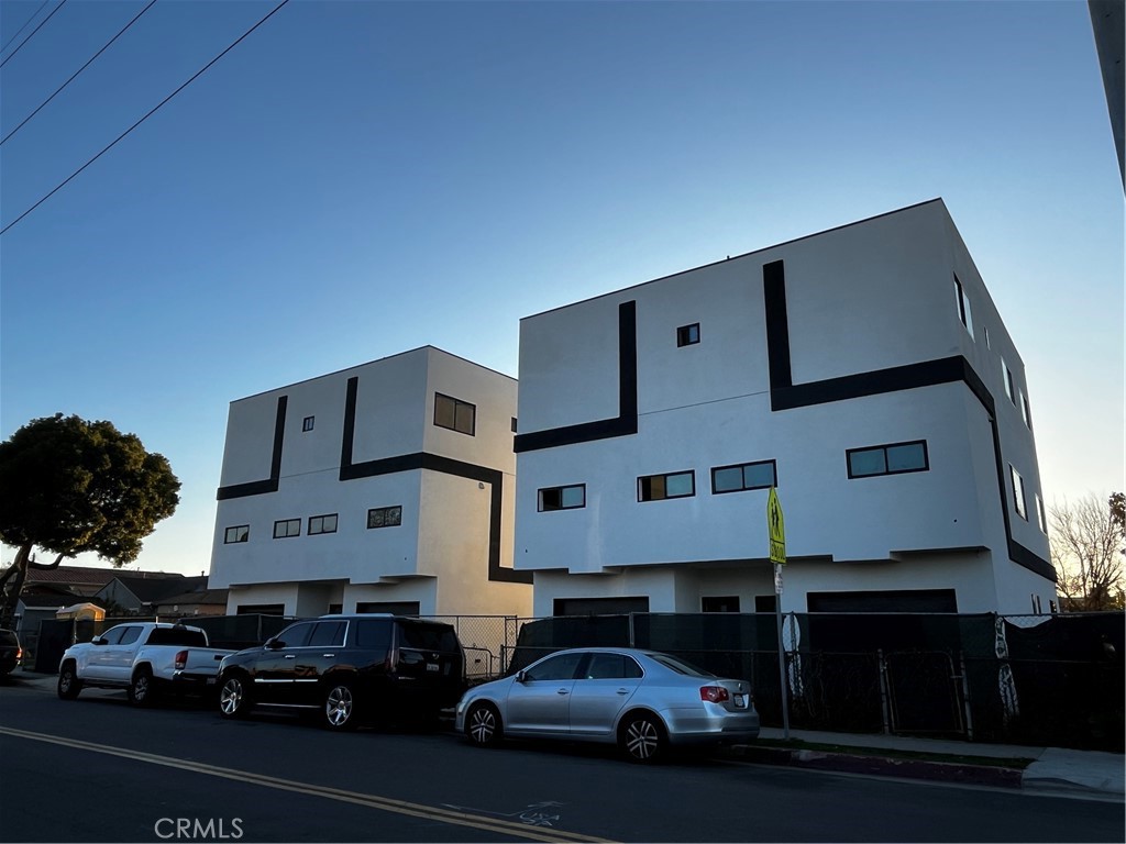 4900 Lennox Boulevard Property Photo