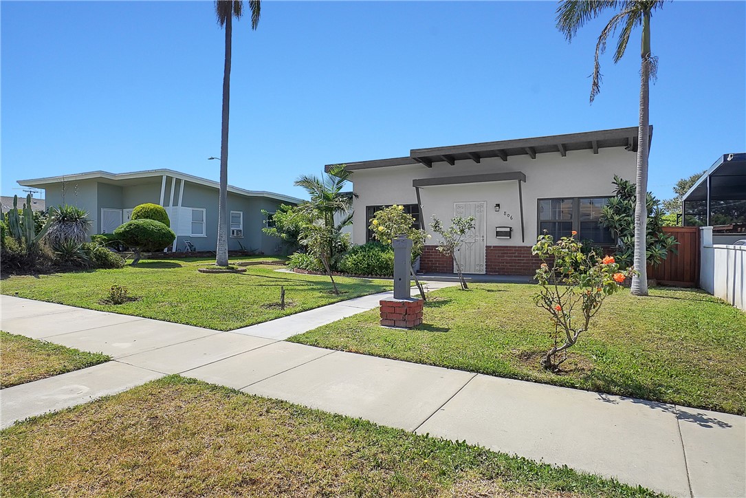 806 W 132nd Street Property Photo