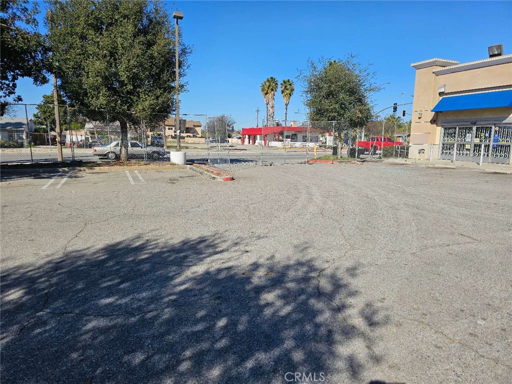 1700 S Garey Avenue Property Photo 7