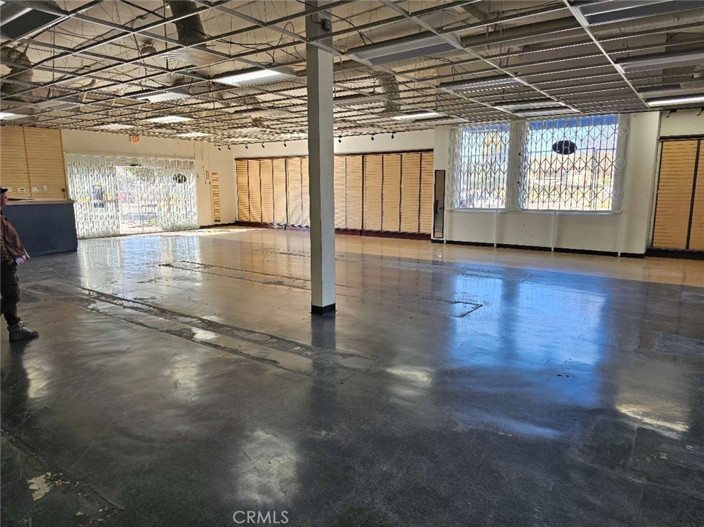 1700 S Garey Avenue Property Photo 12