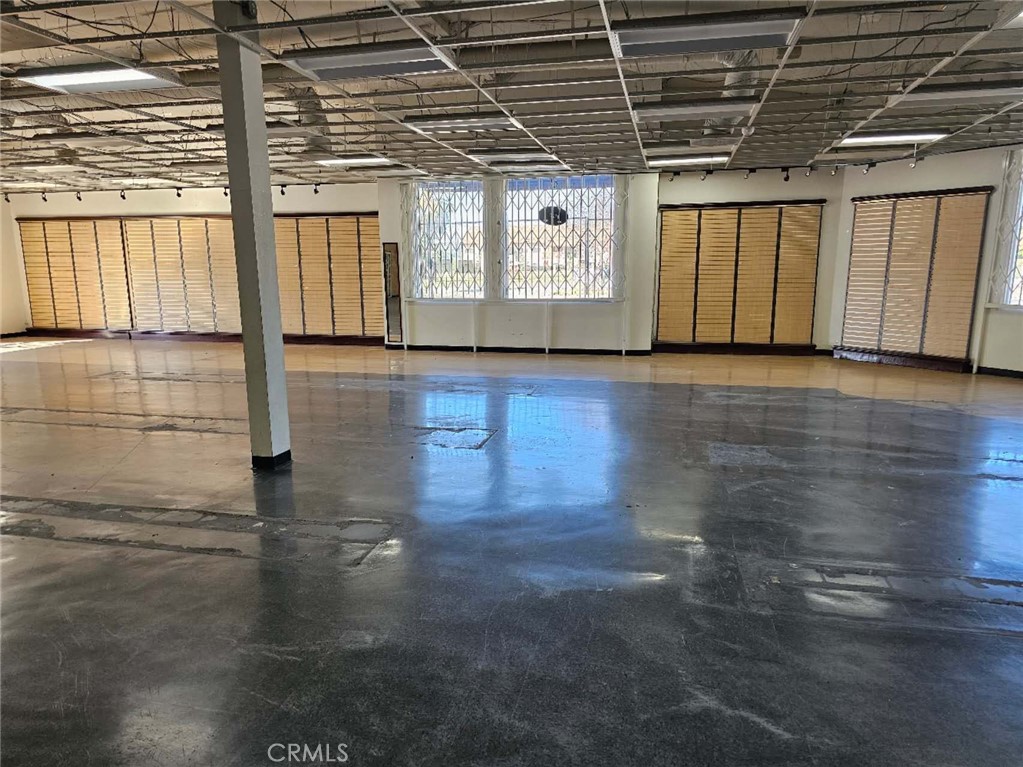 1700 S Garey Avenue Property Photo 15